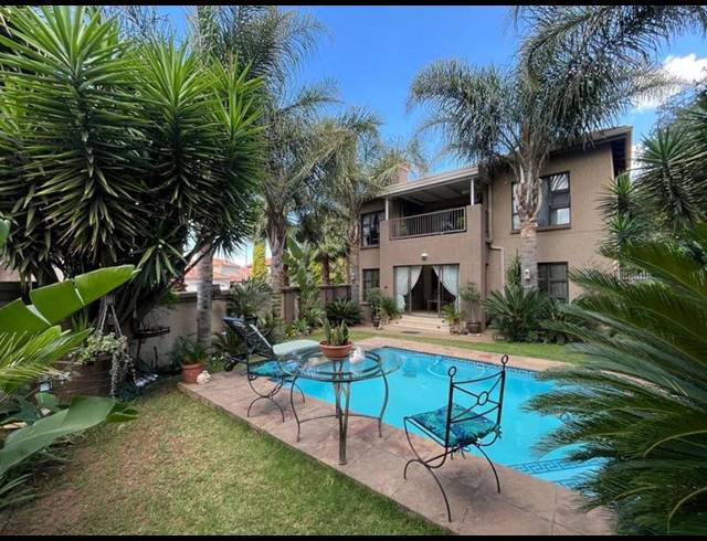 4 BEDROOM HOUSE FOR SALE IN VANDERBIJLPARK SW 5